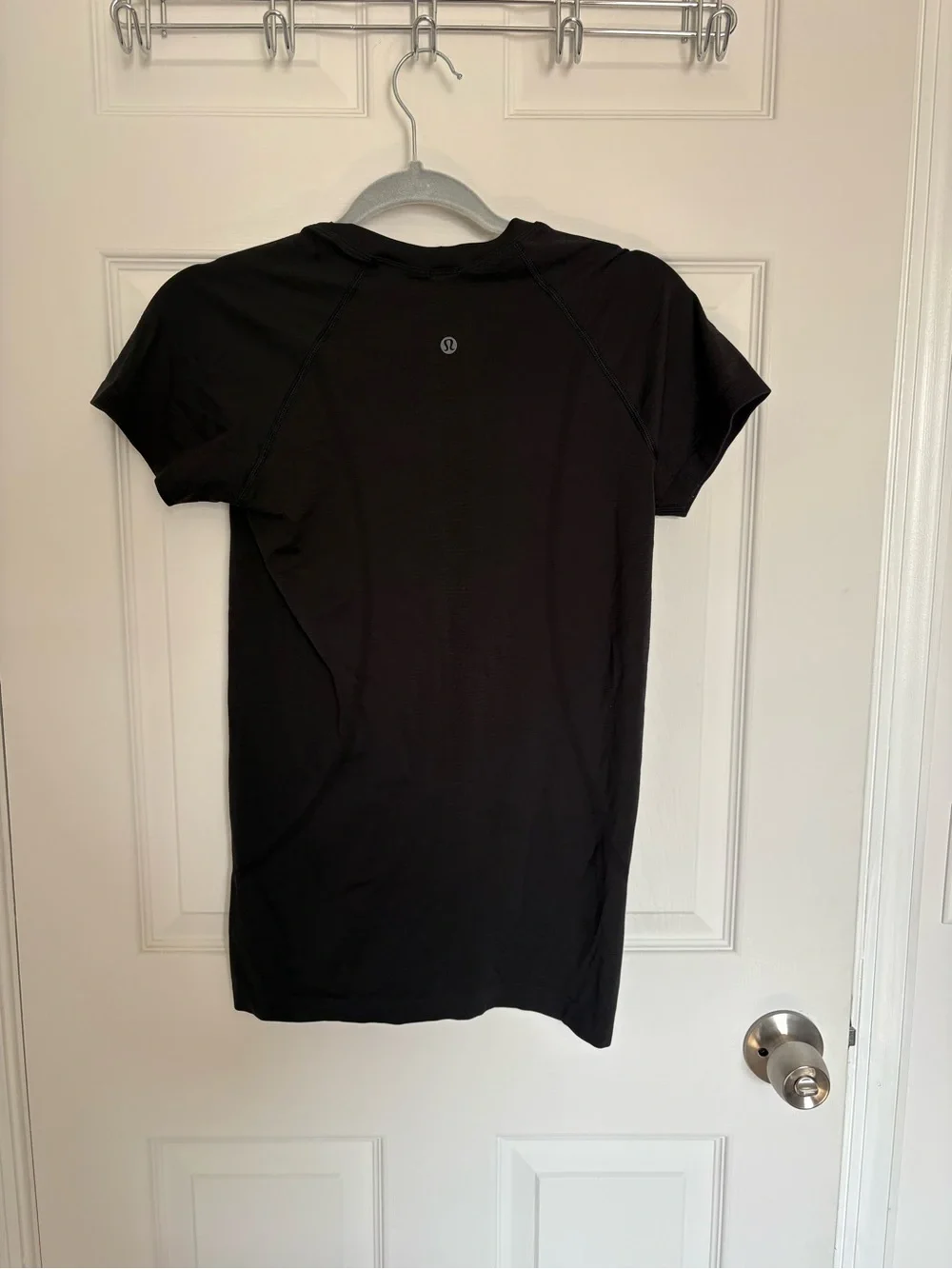 Lululemon Swiftly tshirt - Black Size 6